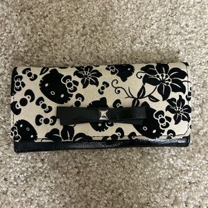 Loungefly Black and Creme Hello Kitty Velvet Wallet